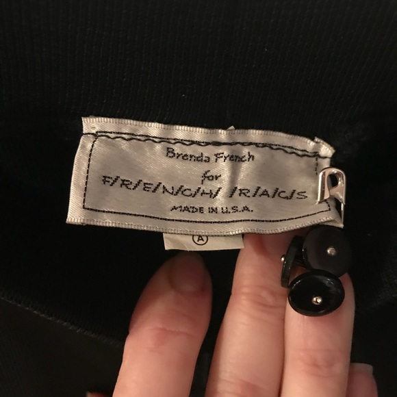 Fine knit skirt with buttons - Picture 2 of 4